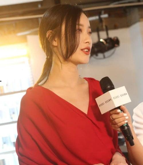 明星网红比美女多吗,明星与美女，谁更胜一筹？