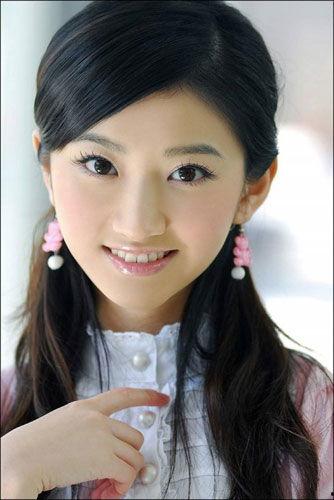明星网红比美女多吗,明星与美女，谁更胜一筹？
